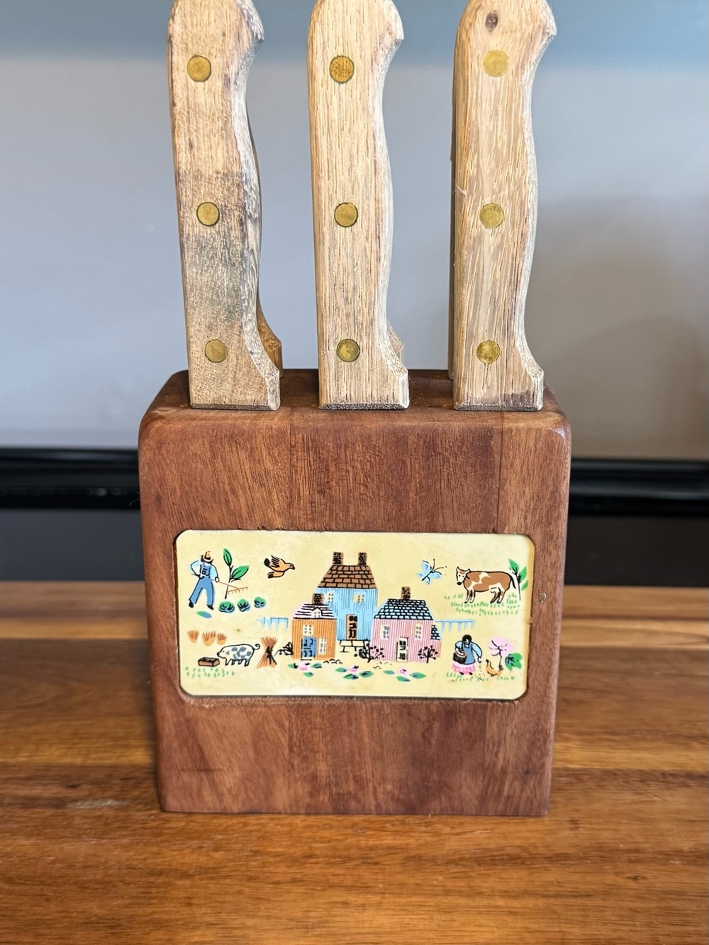 Heartland Wooden Knife Block Set with Cottage Core